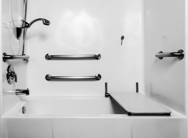 Accessible Tub Installation in Silverthorne